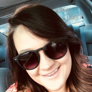 Meet your Posher, Jeanette